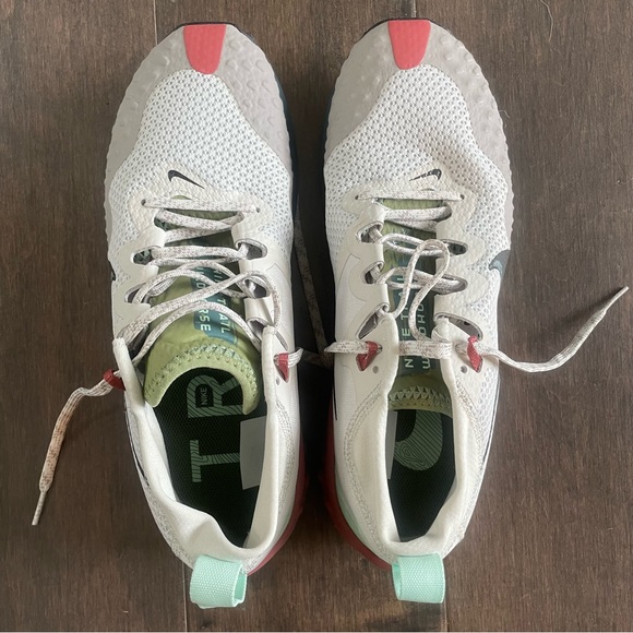Nike Trail Wildhorse 7 - like new! - Picture 3 of 4